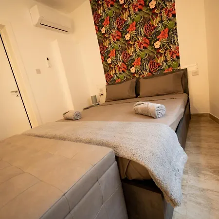Duplex Modern House , Centrally Located Cospicua Exterior photo